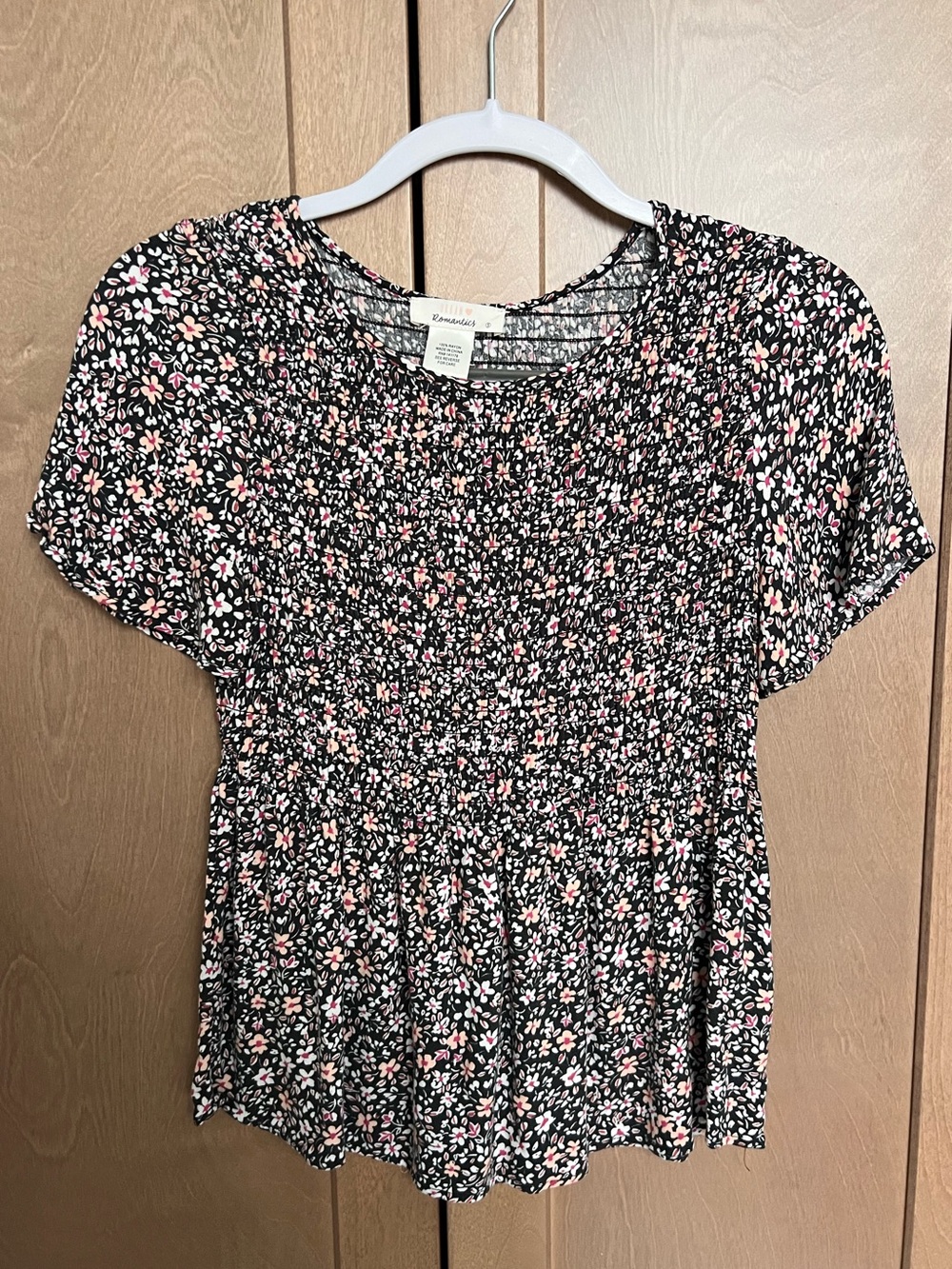 Women's Black Floral Short Sleeve Peplum Top